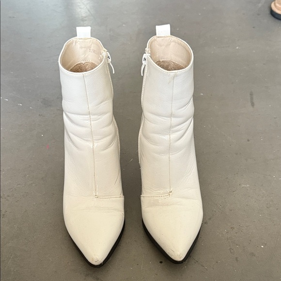 Amazon Shoes - Amazon Chic Cream Ankle Boots